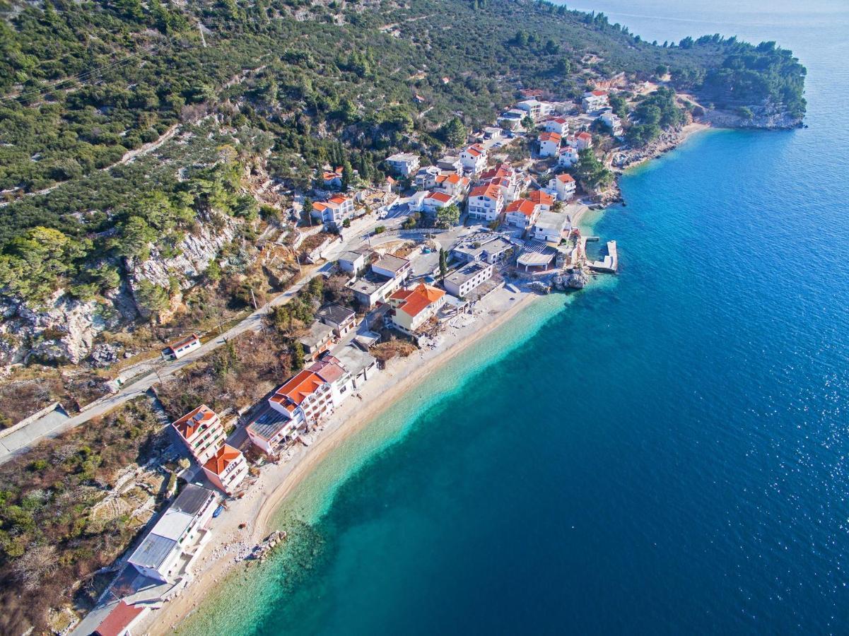 Vila Mila Mare ตราสนิสเซ ภายนอก รูปภาพ